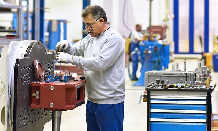 6 Important Maintenance Tips for Industrial Gearboxes